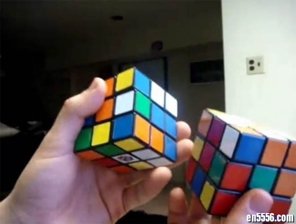 老外教你快手玩魔方 RUBIK CUBE 多个视频小短片+PDF8423 作者:one 帖子ID:252905 